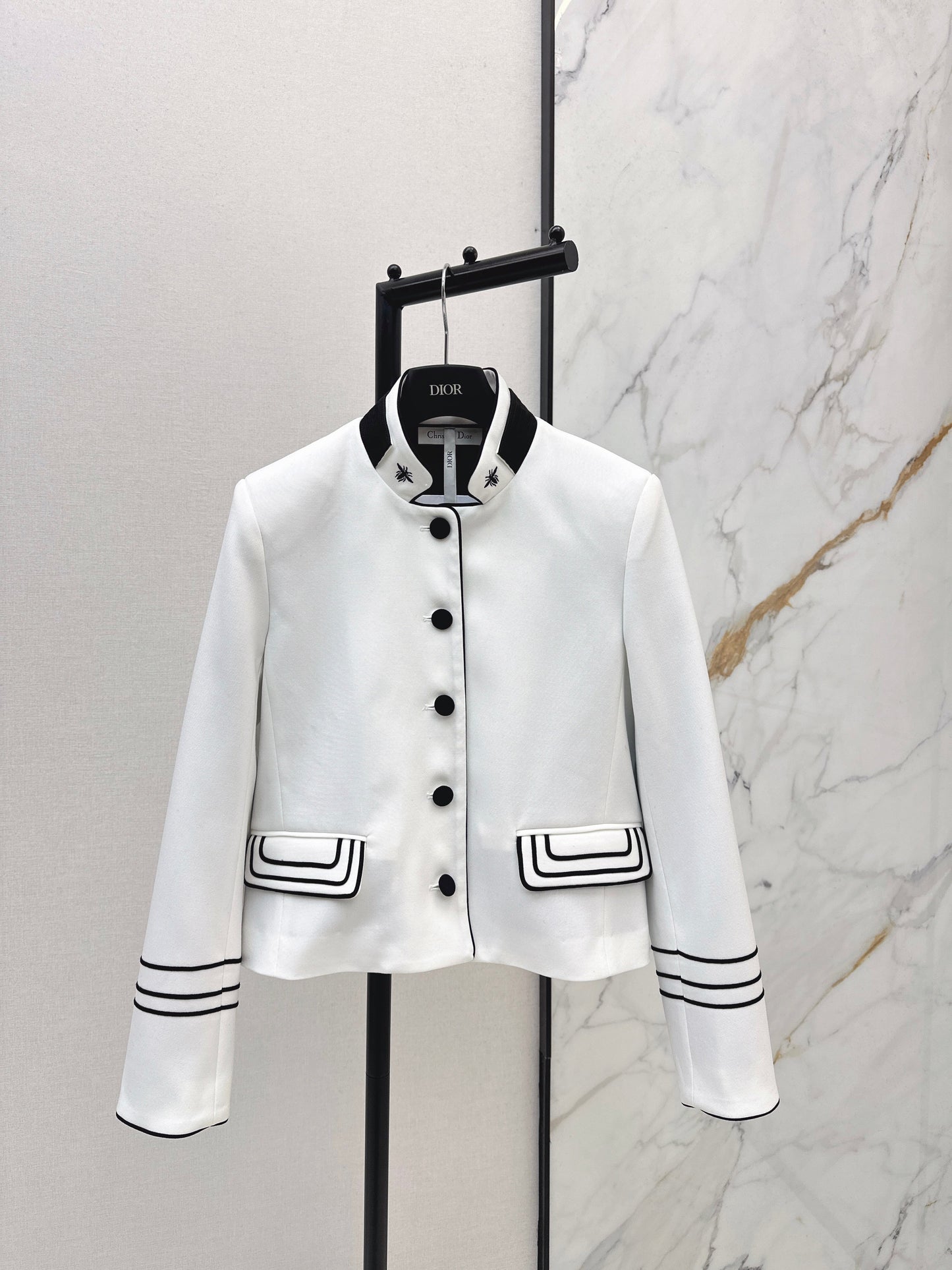Stand-up collar blazer