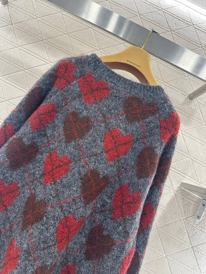 Heart-patterned plaid sweater