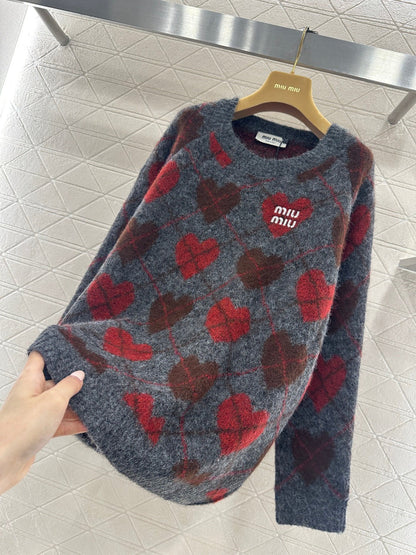 Heart-patterned plaid sweater