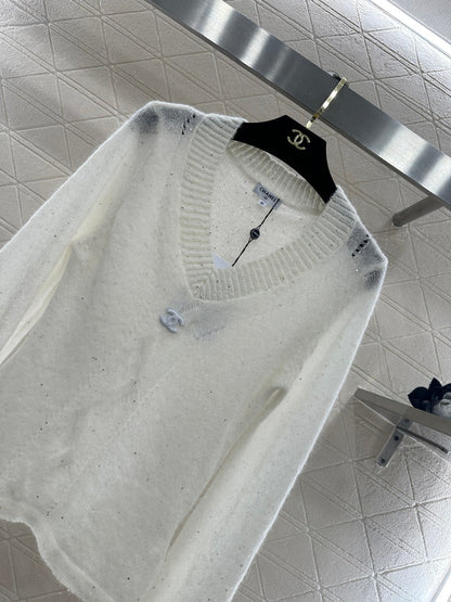 Sweetheart Neckline Sequined Sweater