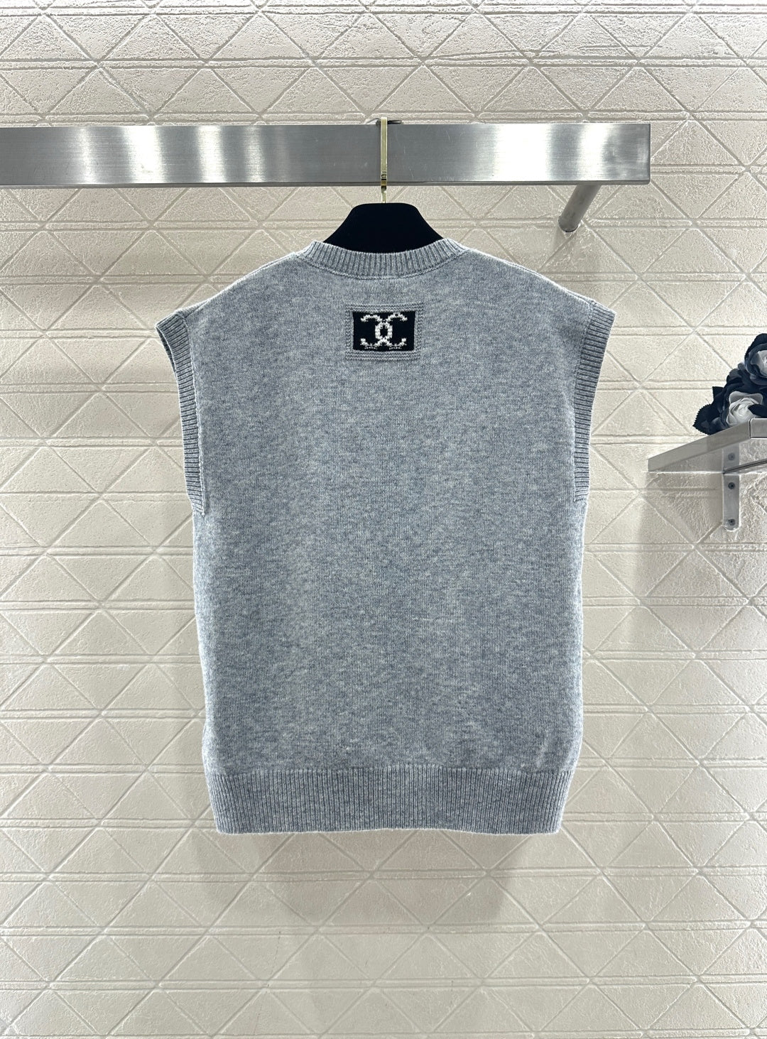 Wide-Sleeve Knitted Vest