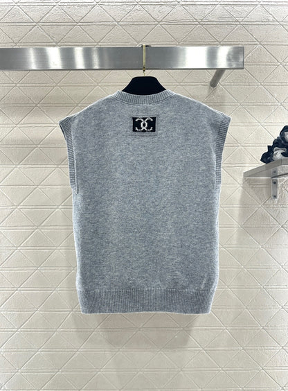 Wide-Sleeve Knitted Vest