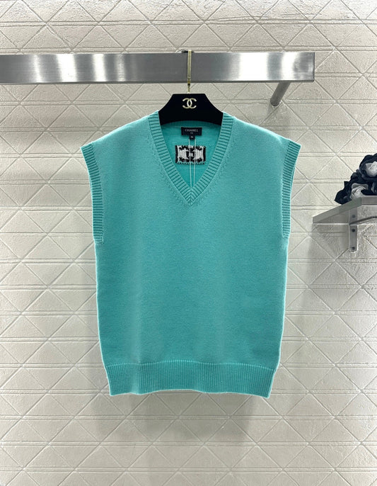Wide-Sleeve Knitted Vest