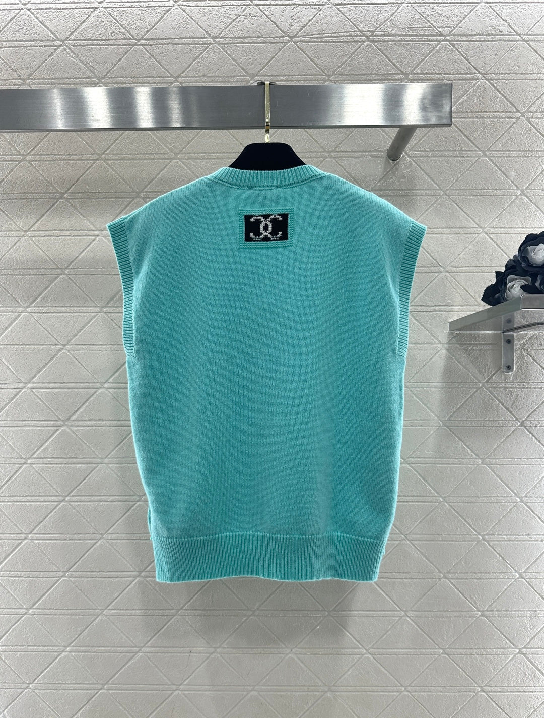 Wide-Sleeve Knitted Vest