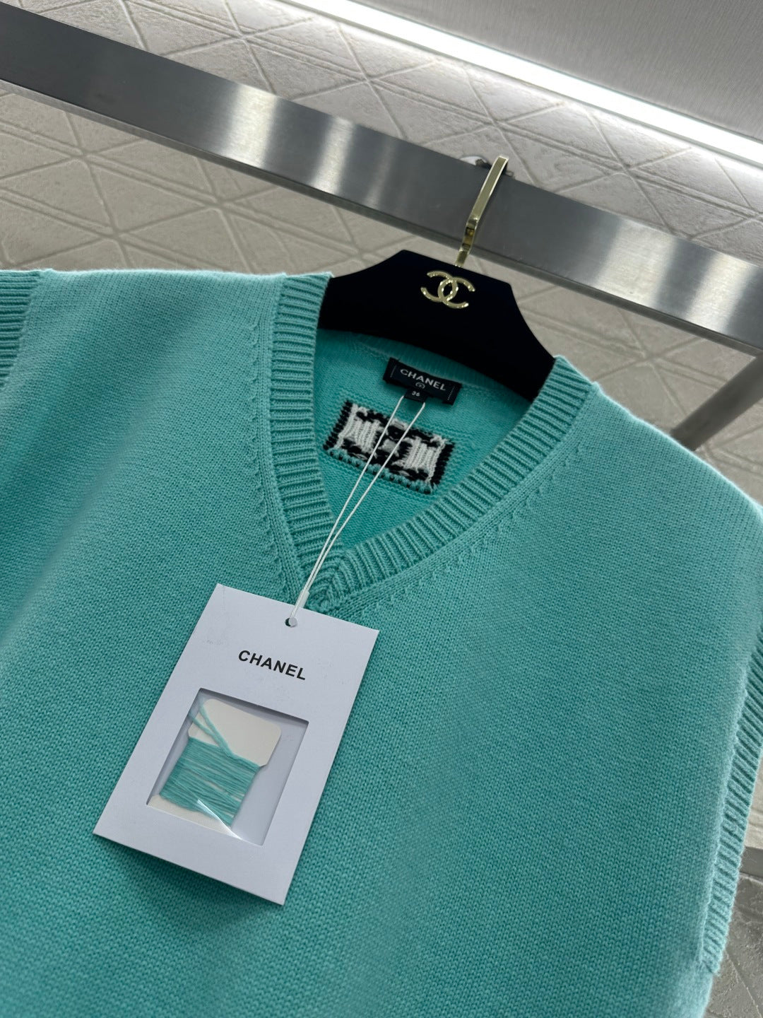 Wide-Sleeve Knitted Vest