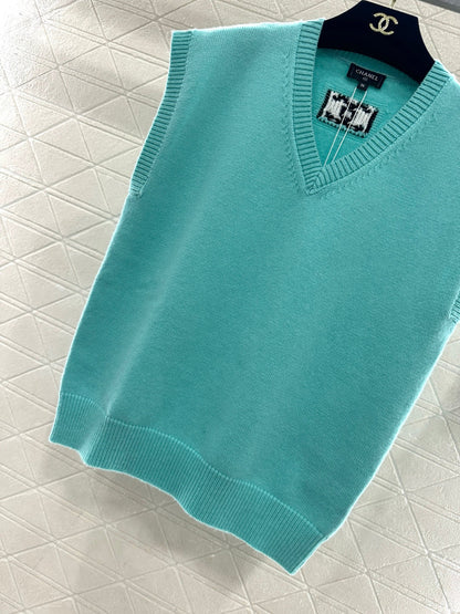 Wide-Sleeve Knitted Vest