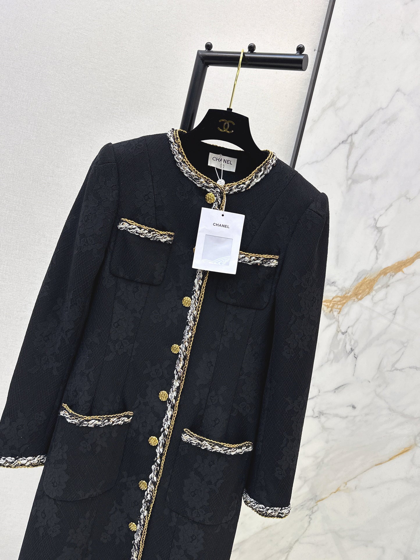 Four-pocket lace long coat