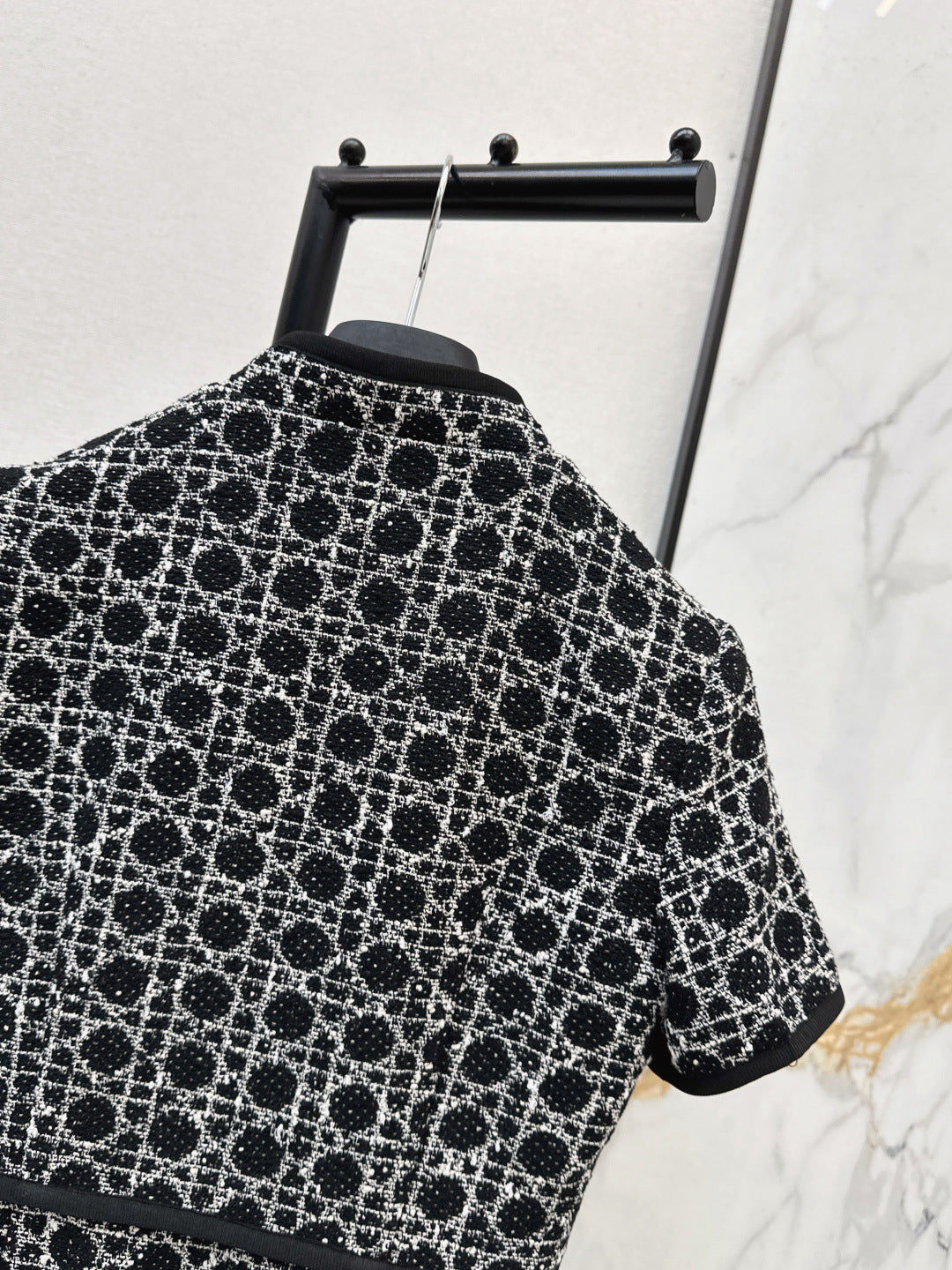 Stand-up collar short-sleeved dress