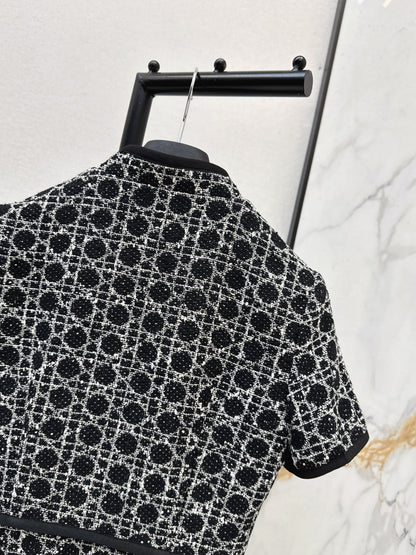 Stand-up collar short-sleeved dress