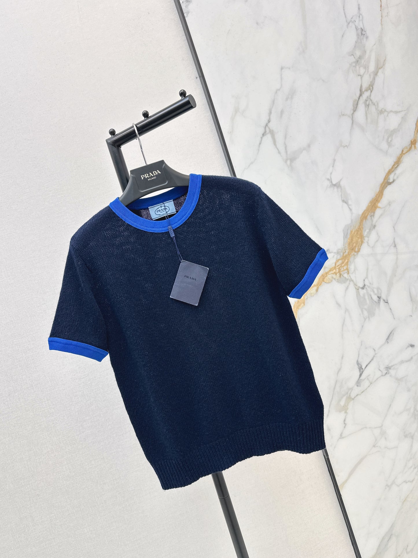 Color-blocked cashmere short-sleeved top
