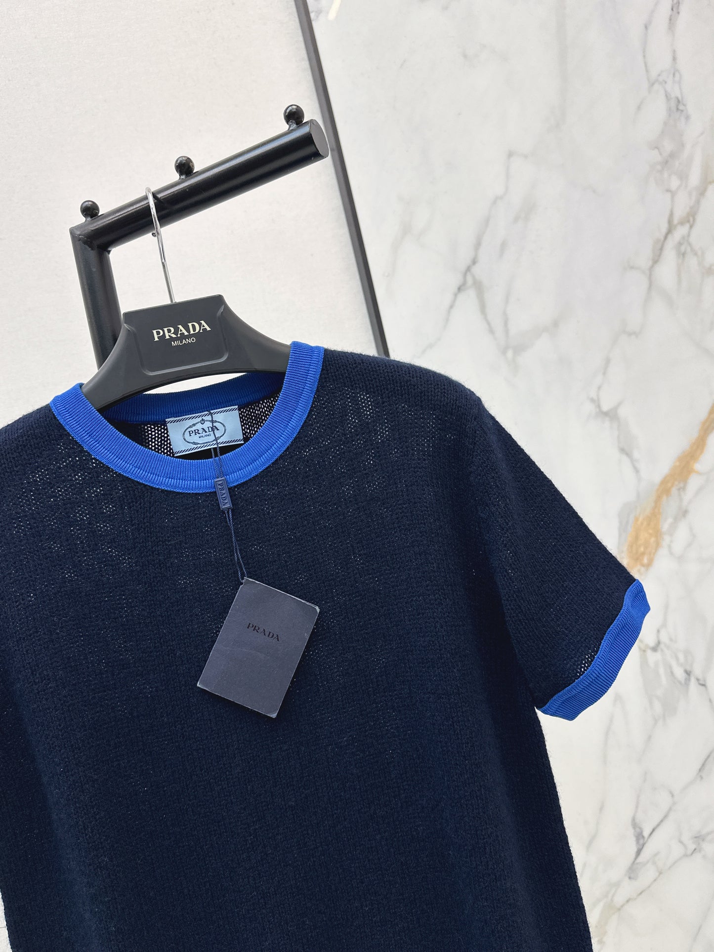 Color-blocked cashmere short-sleeved top
