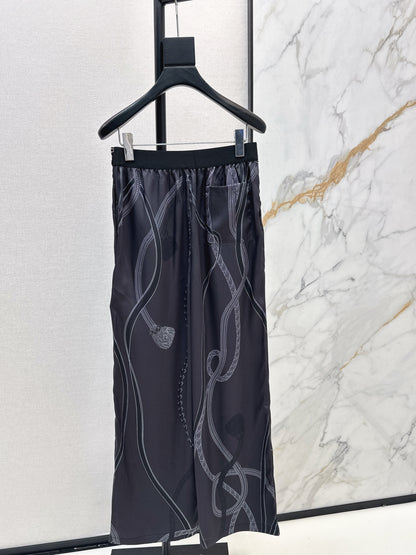 Long-sleeved printed shirt/straight-leg trousers