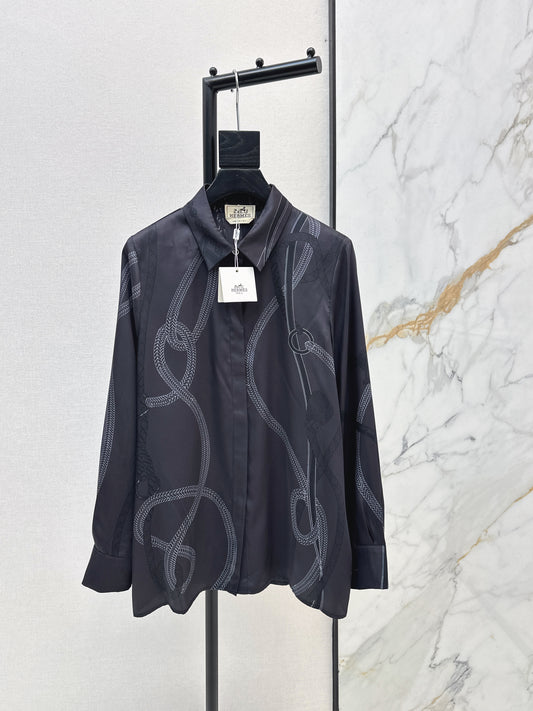 Long-sleeved printed shirt/straight-leg trousers