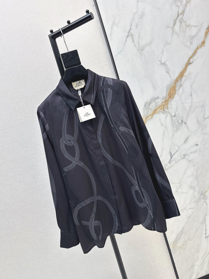 Long-sleeved printed shirt/straight-leg trousers