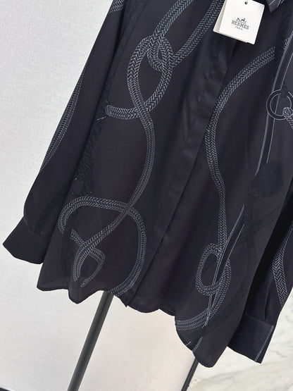 Long-sleeved printed shirt/straight-leg trousers