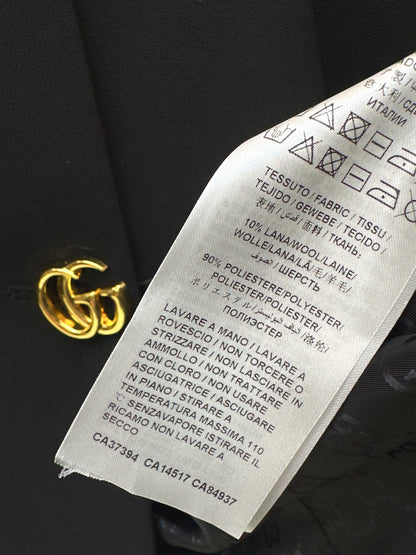 Lapel-trimmed coat