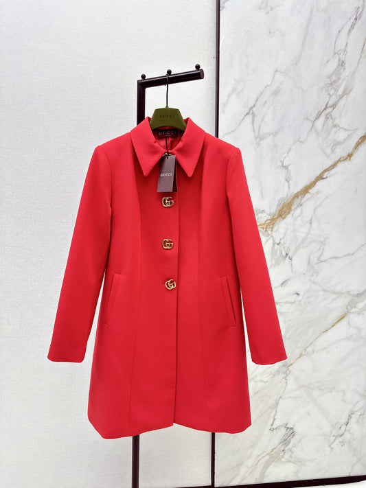 Lapel-trimmed coat