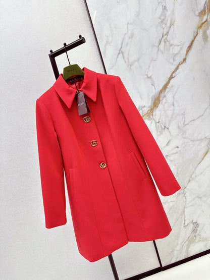 Lapel-trimmed coat