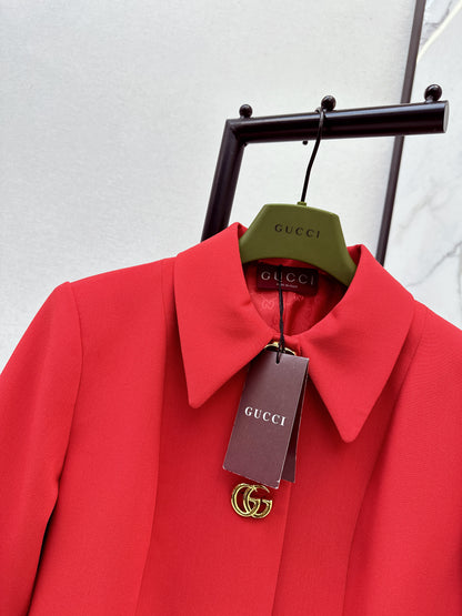 Lapel-trimmed coat