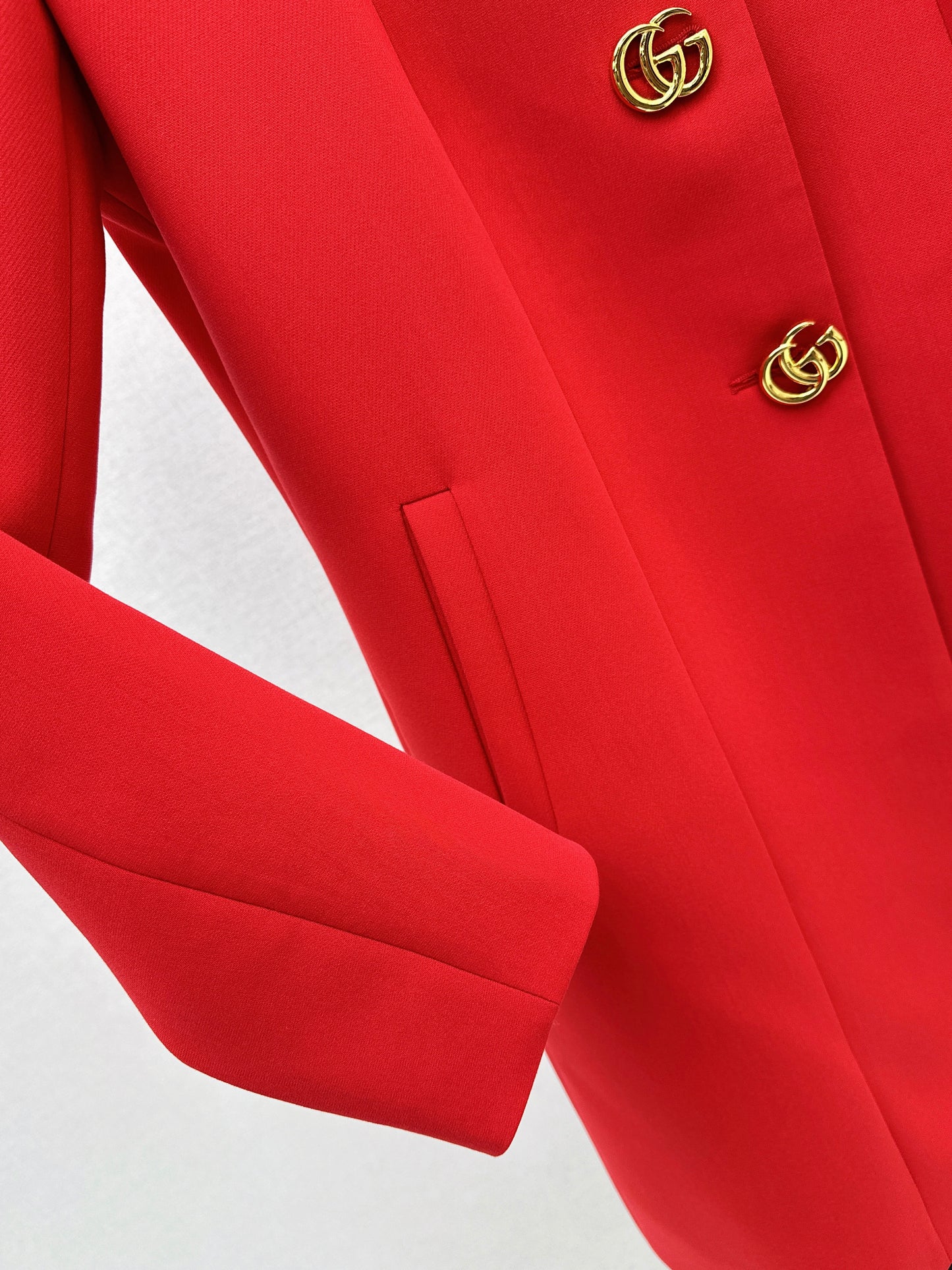 Lapel-trimmed coat