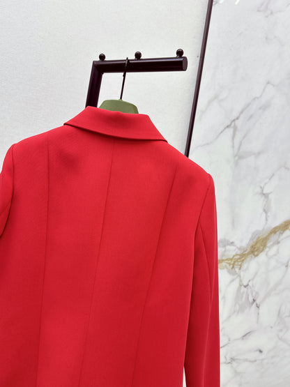 Lapel-trimmed coat