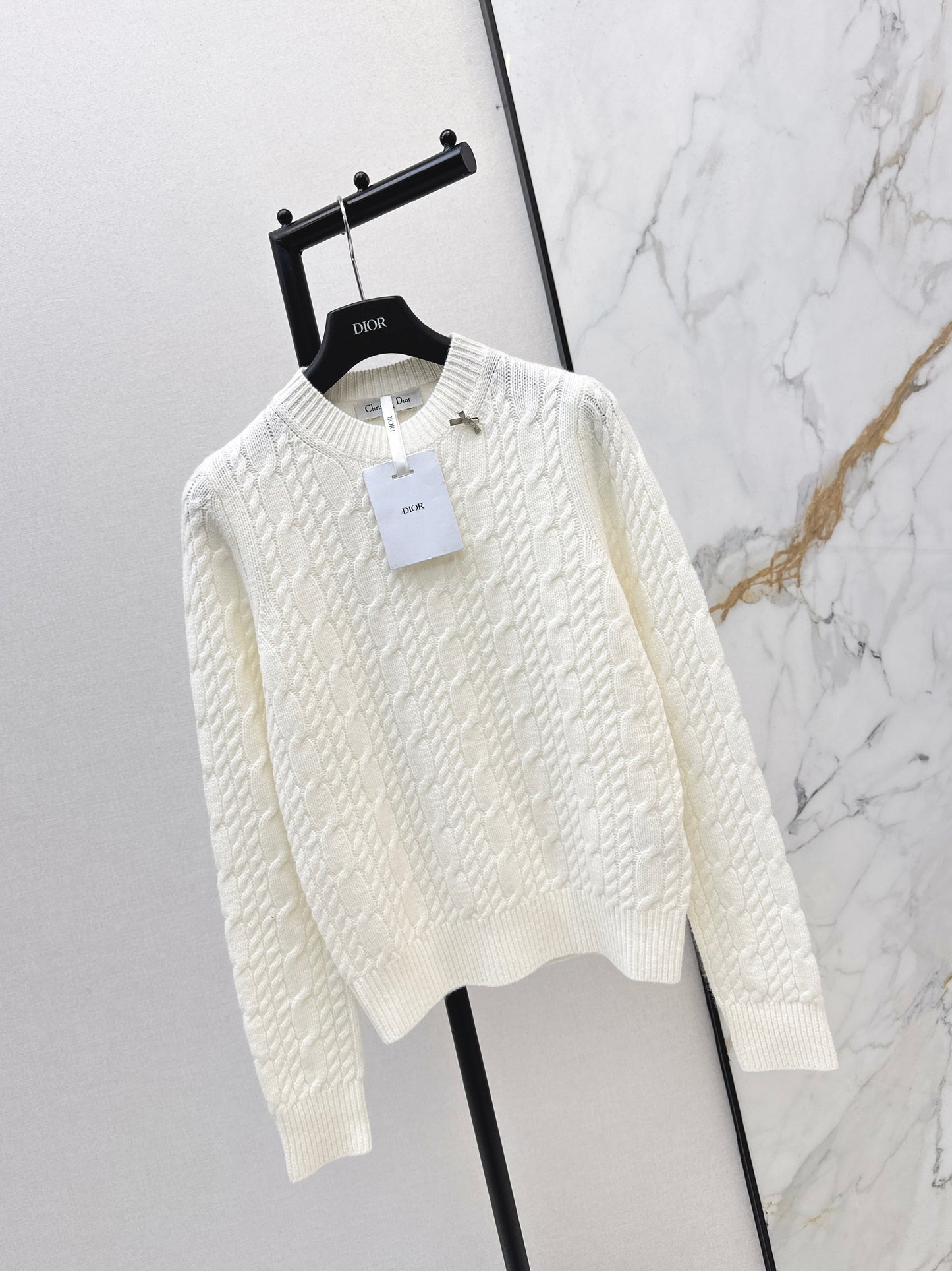 Crew Neck Cable Knit Cashmere Sweater