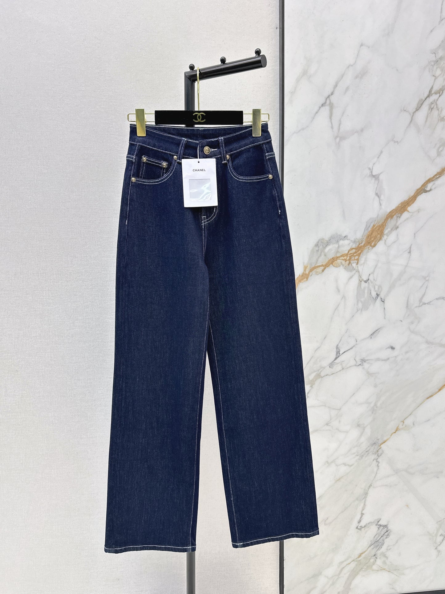 Minimalist Casual Jeans