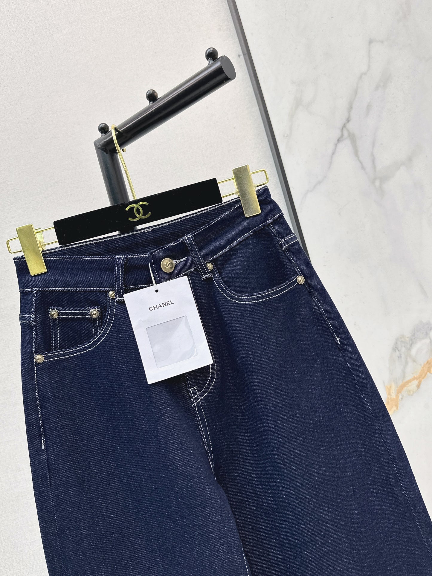 Minimalist Casual Jeans