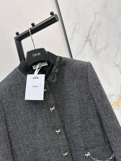 Chain-embellished stand-up collar coat