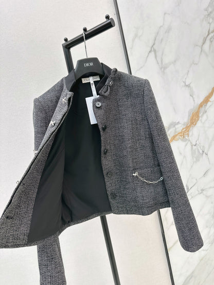 Chain-embellished stand-up collar coat