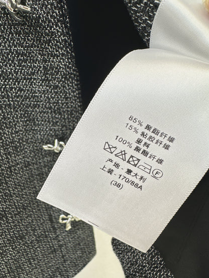 Chain-embellished stand-up collar coat