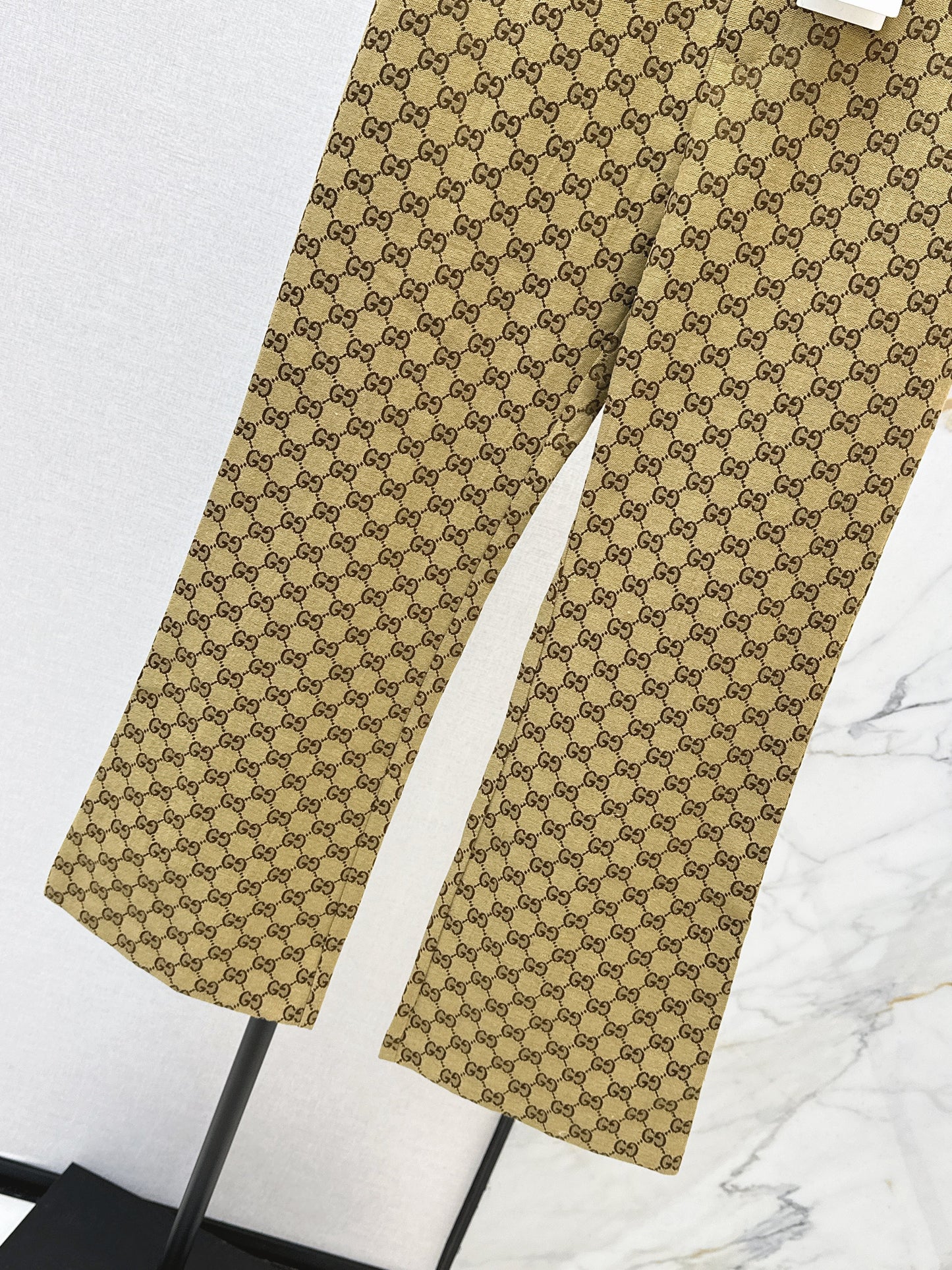 Jacquard belted trousers