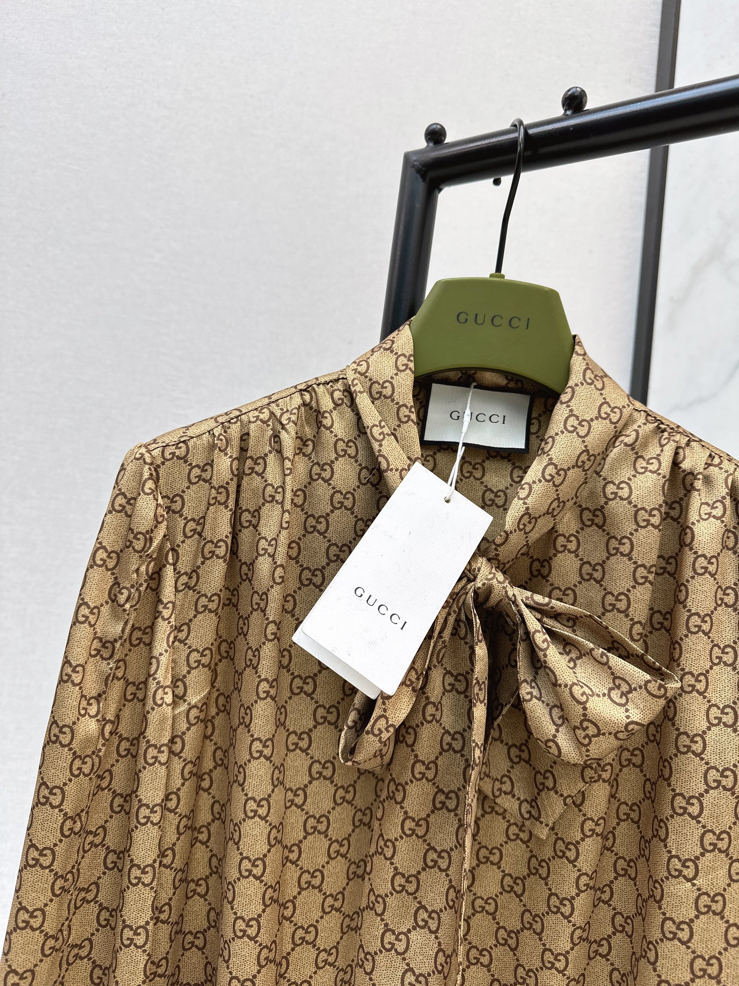 Printed Ribbon Shirt