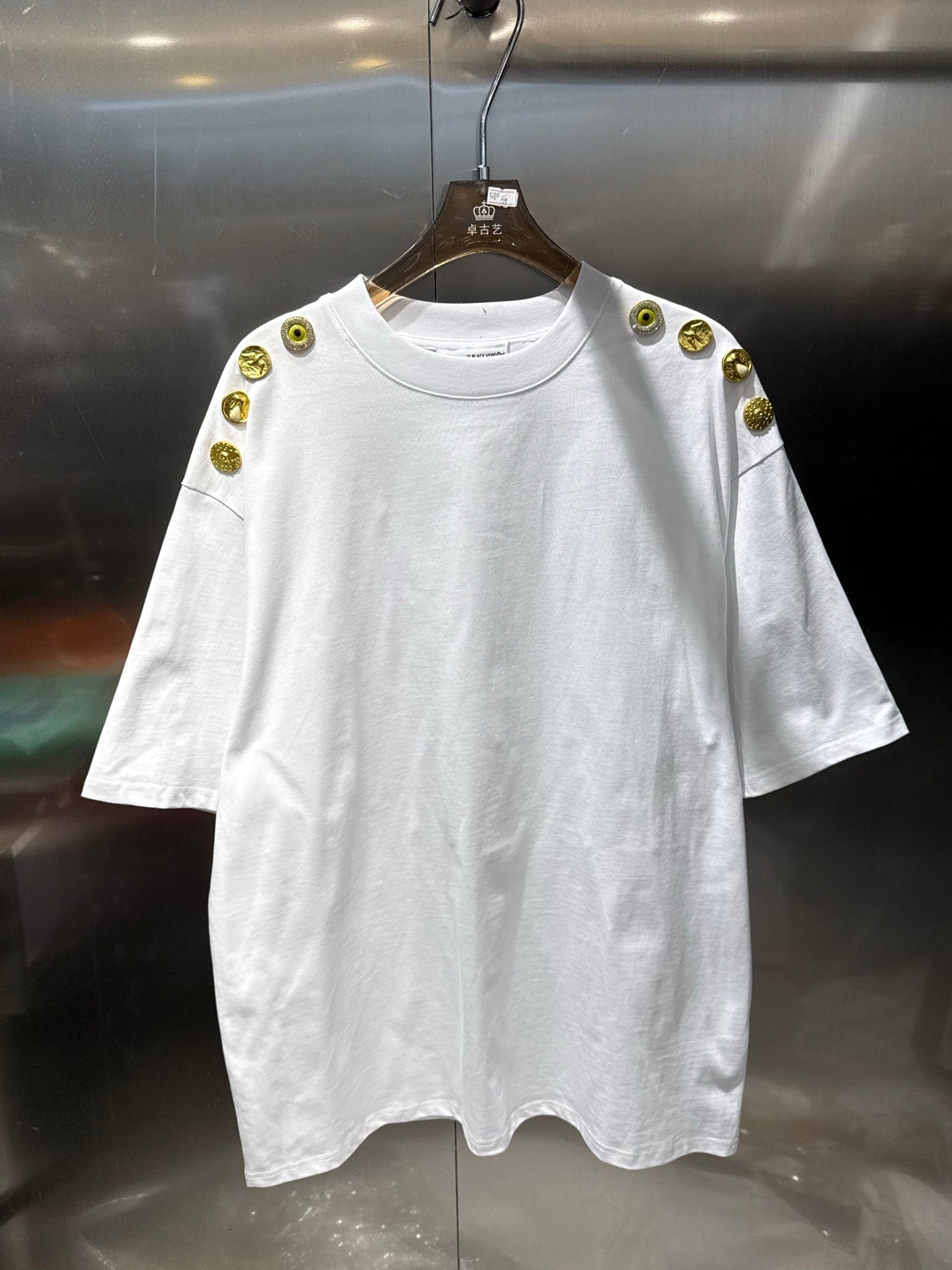 Crew neck short-sleeved shirt