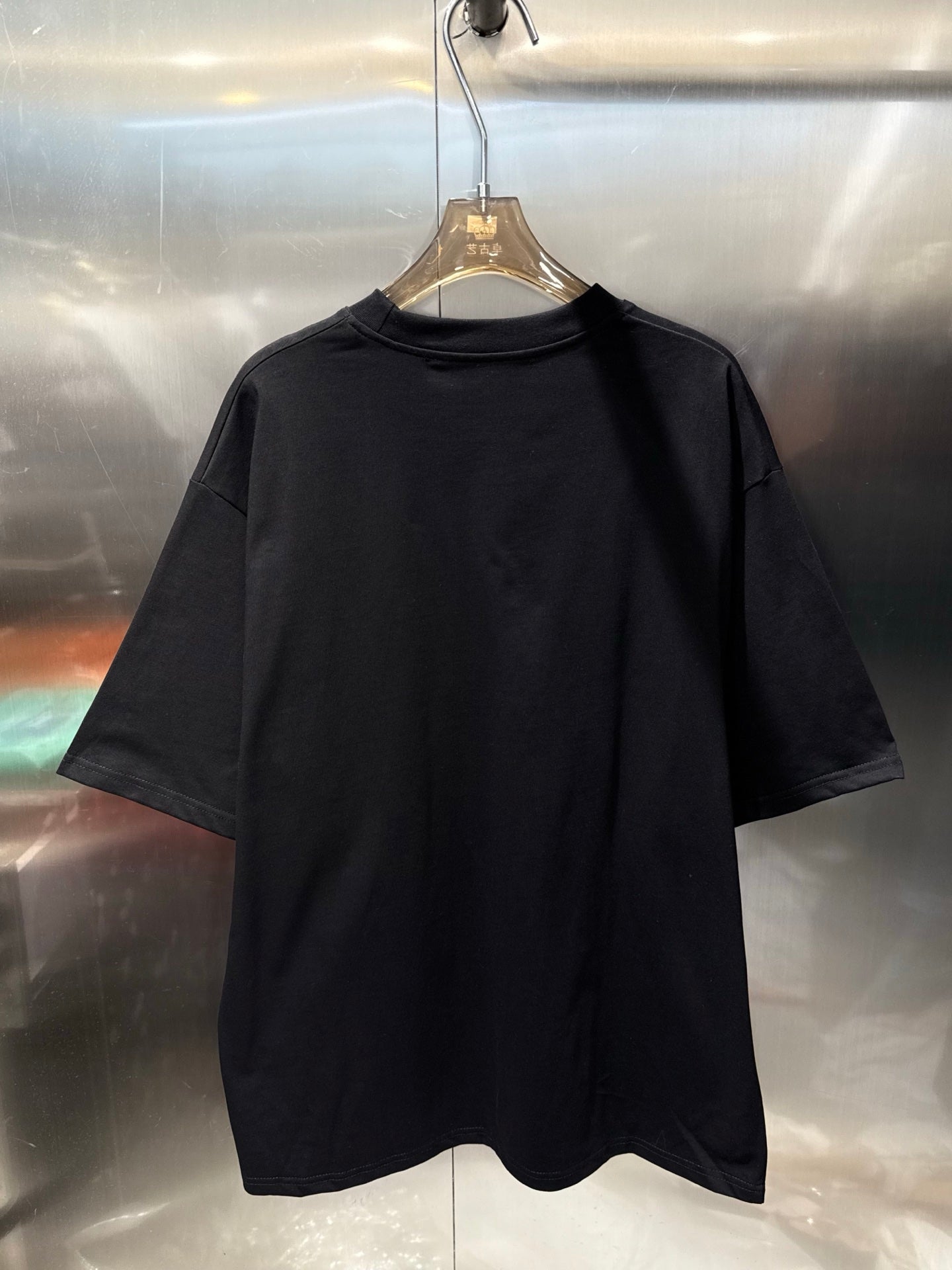 Crew neck short-sleeved shirt