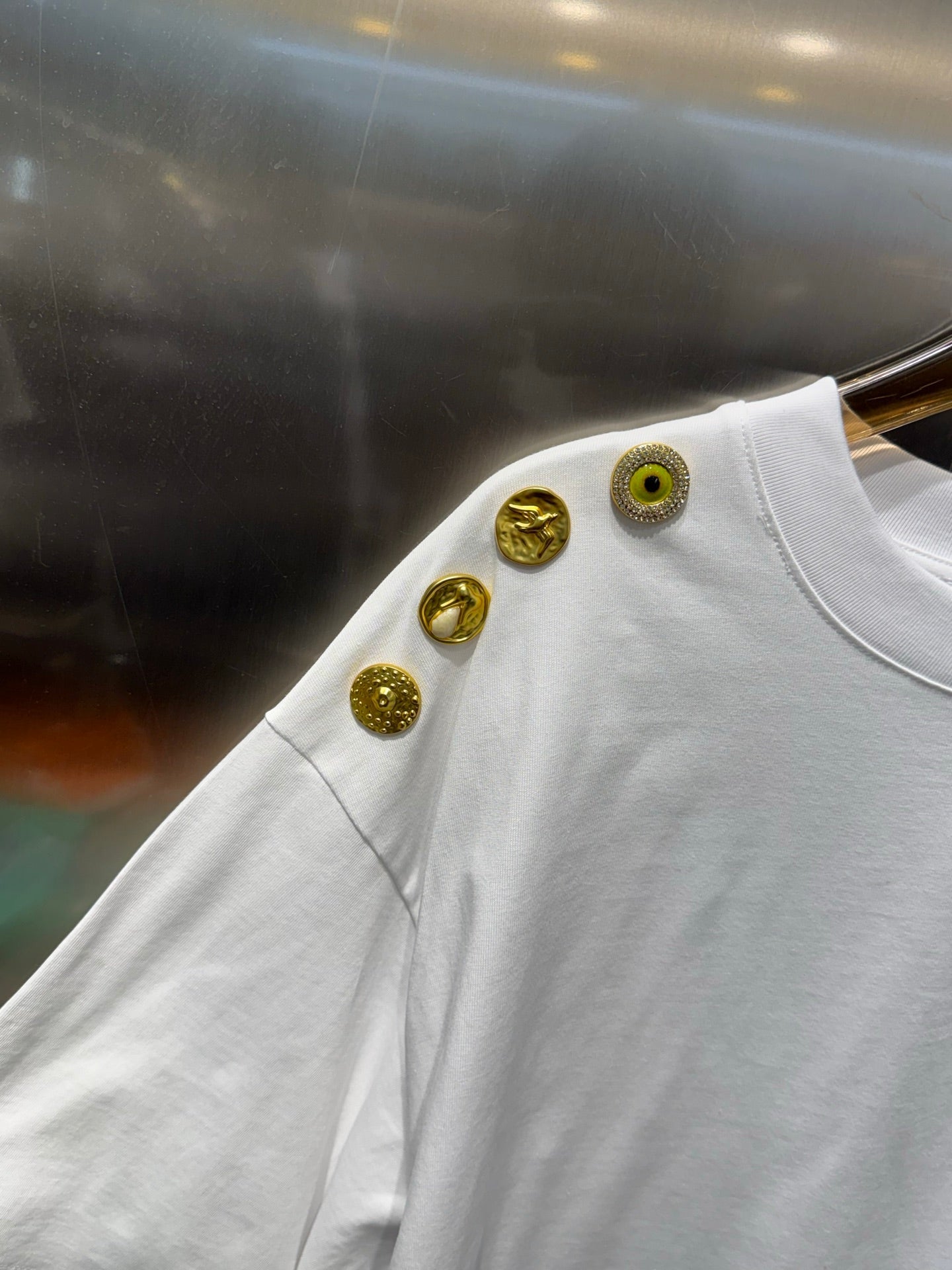 Crew neck short-sleeved shirt