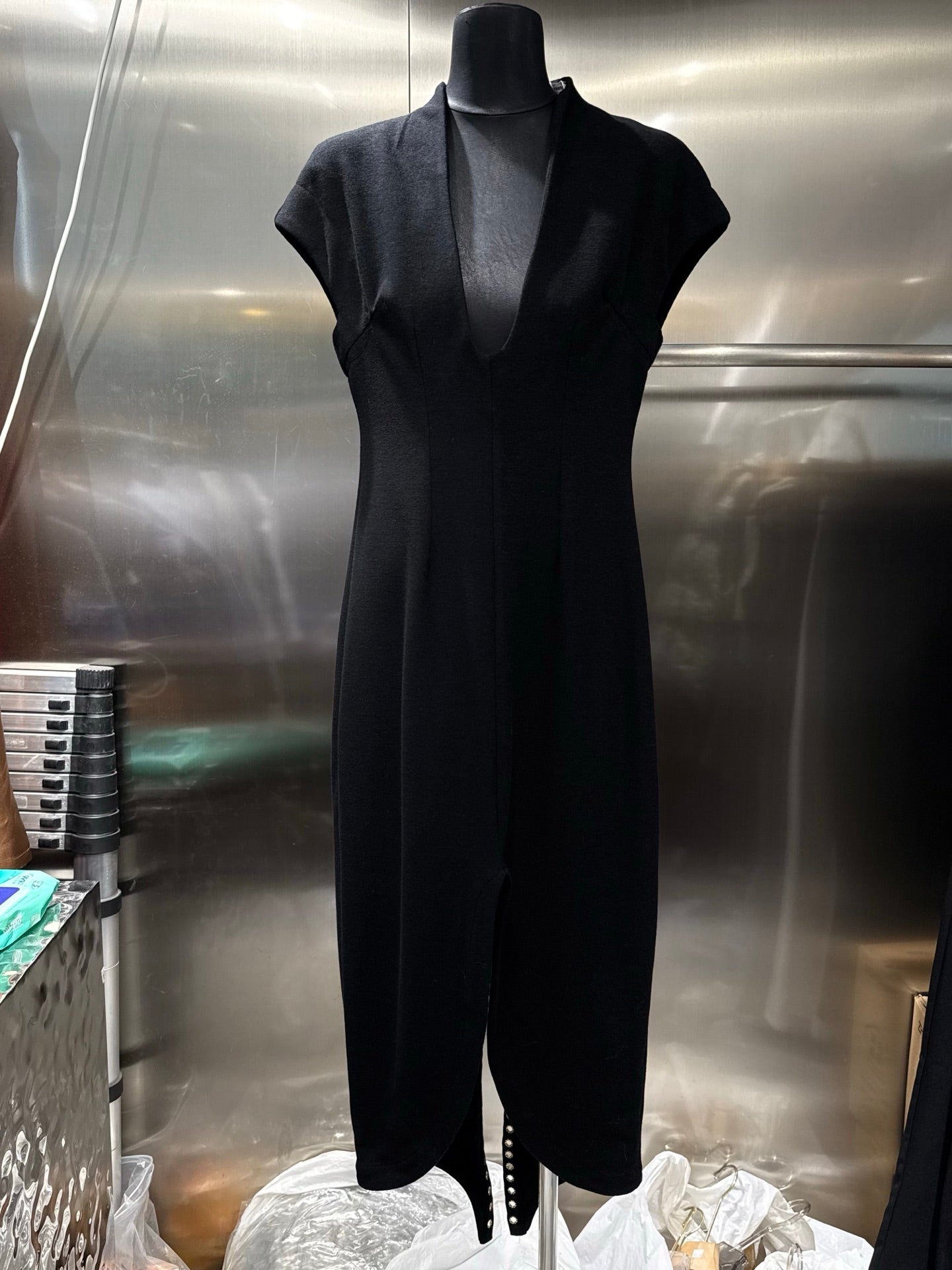 V-neck, slim-fitting, long dress