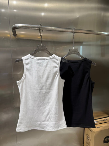Sleeveless vest
