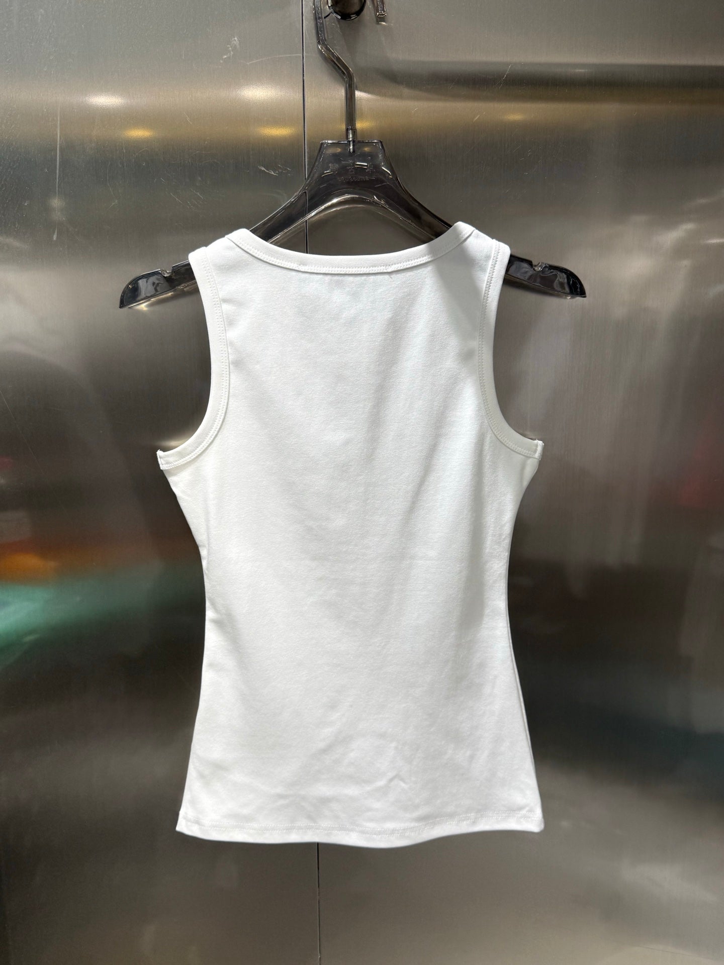 Sleeveless vest