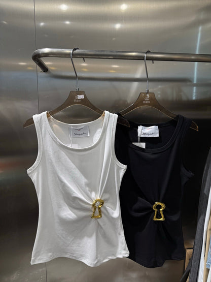 Elegant pin vest