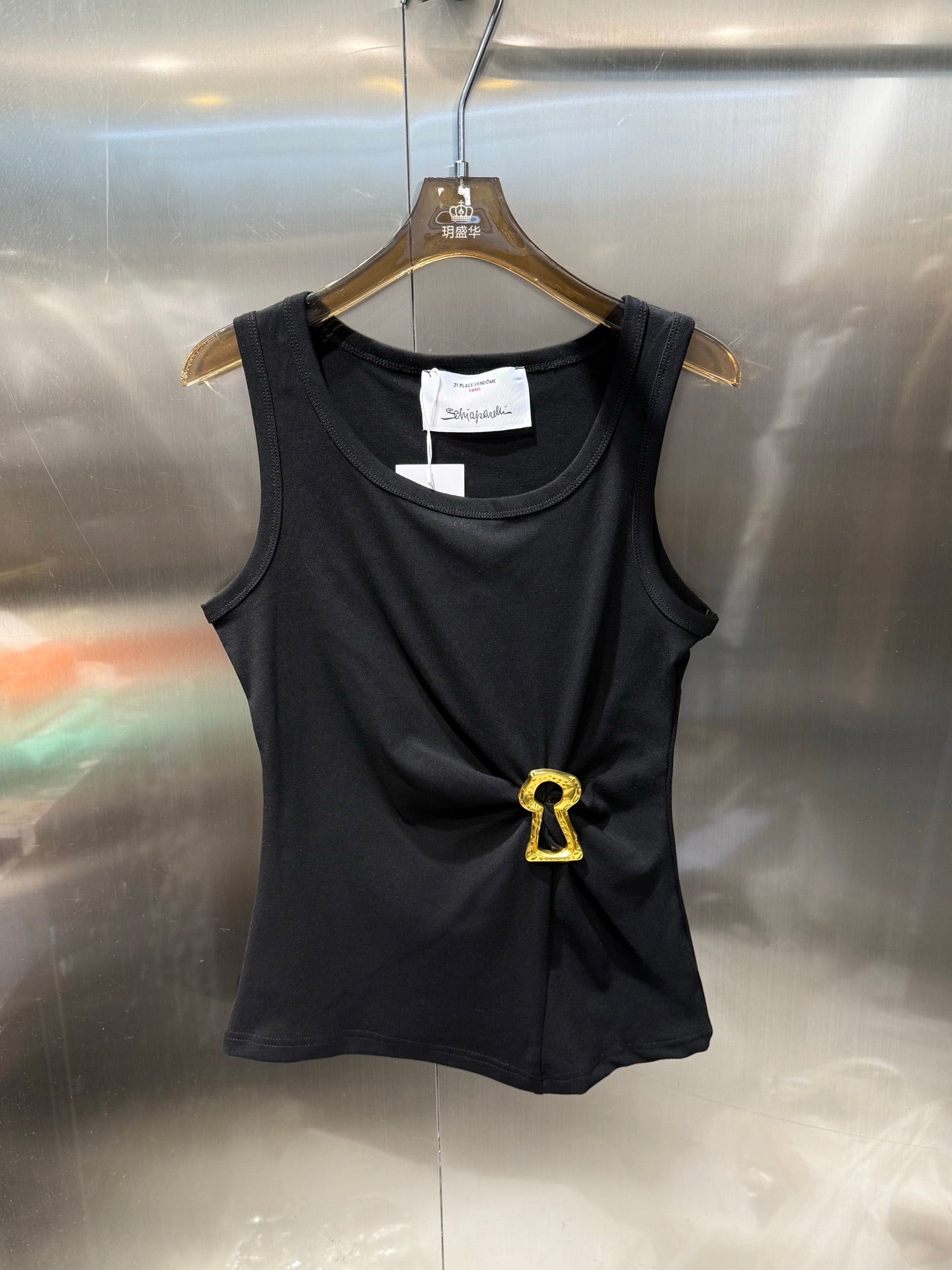 Elegant pin vest