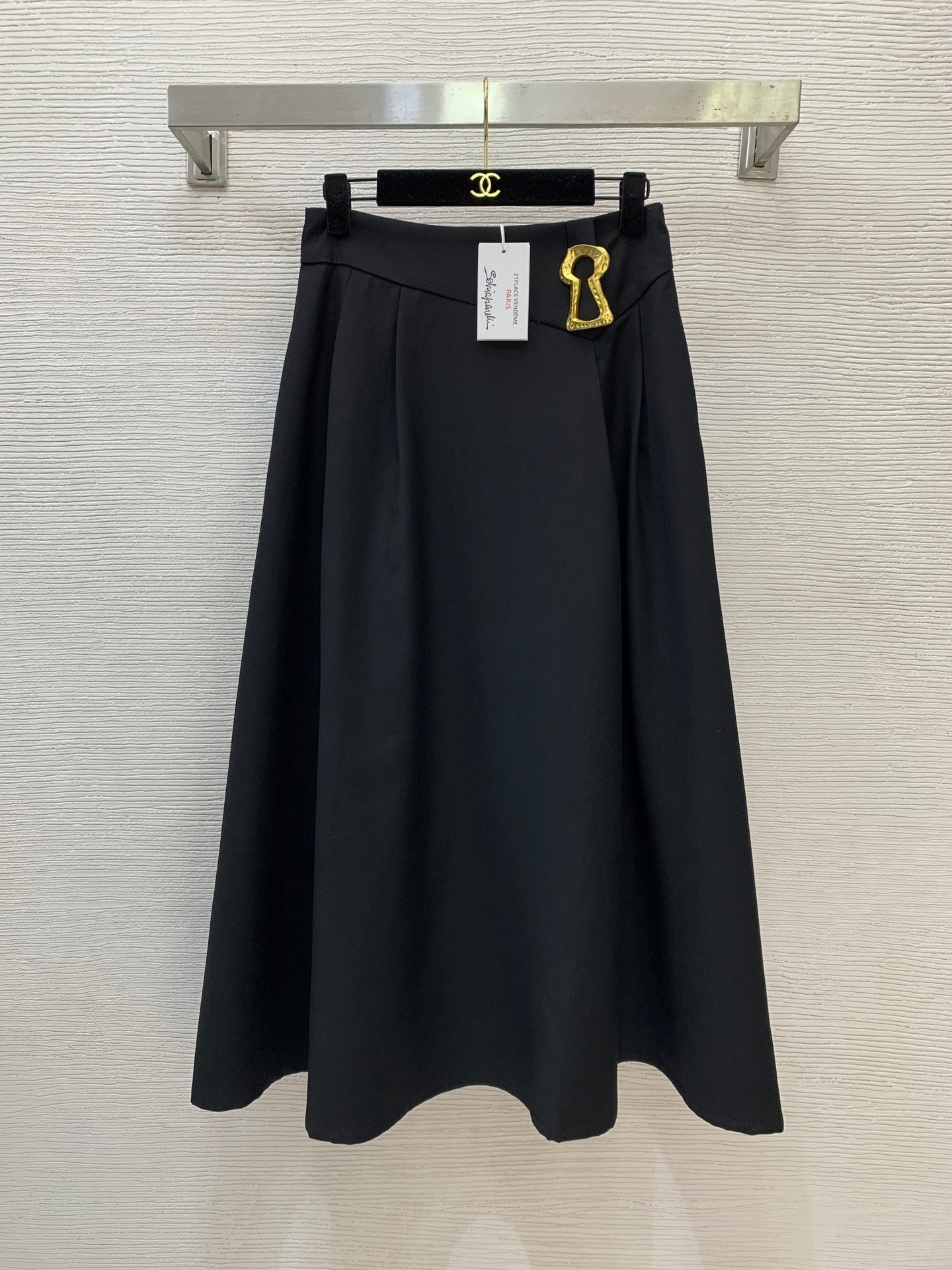 Mid-length skirt