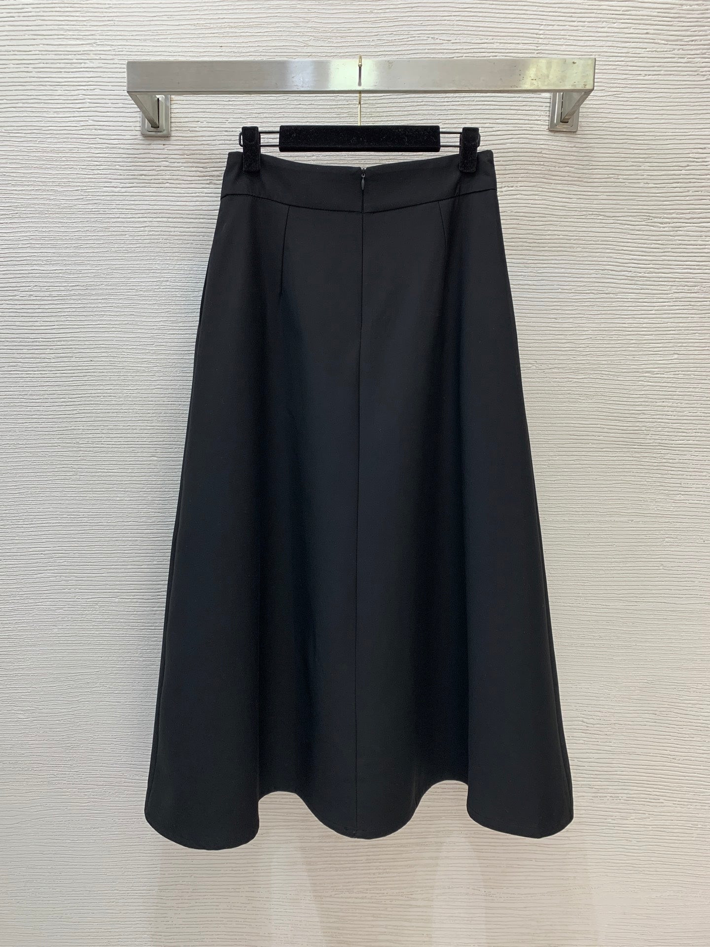 Mid-length skirt