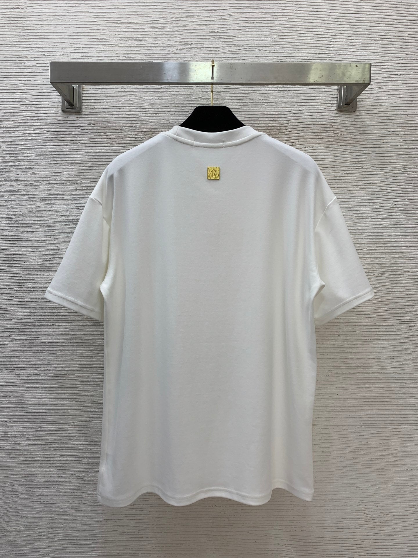 Crew neck short-sleeved shirt