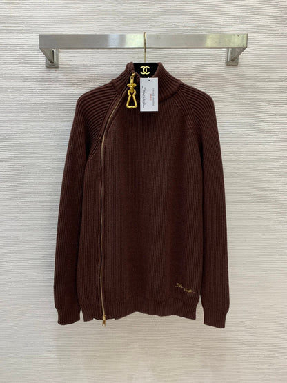 Stand-up collar sweater