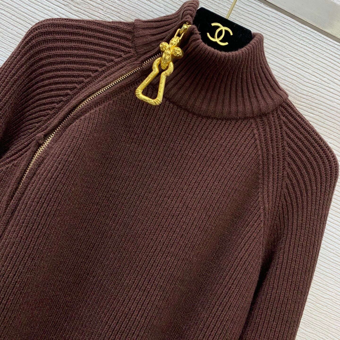 Stand-up collar sweater
