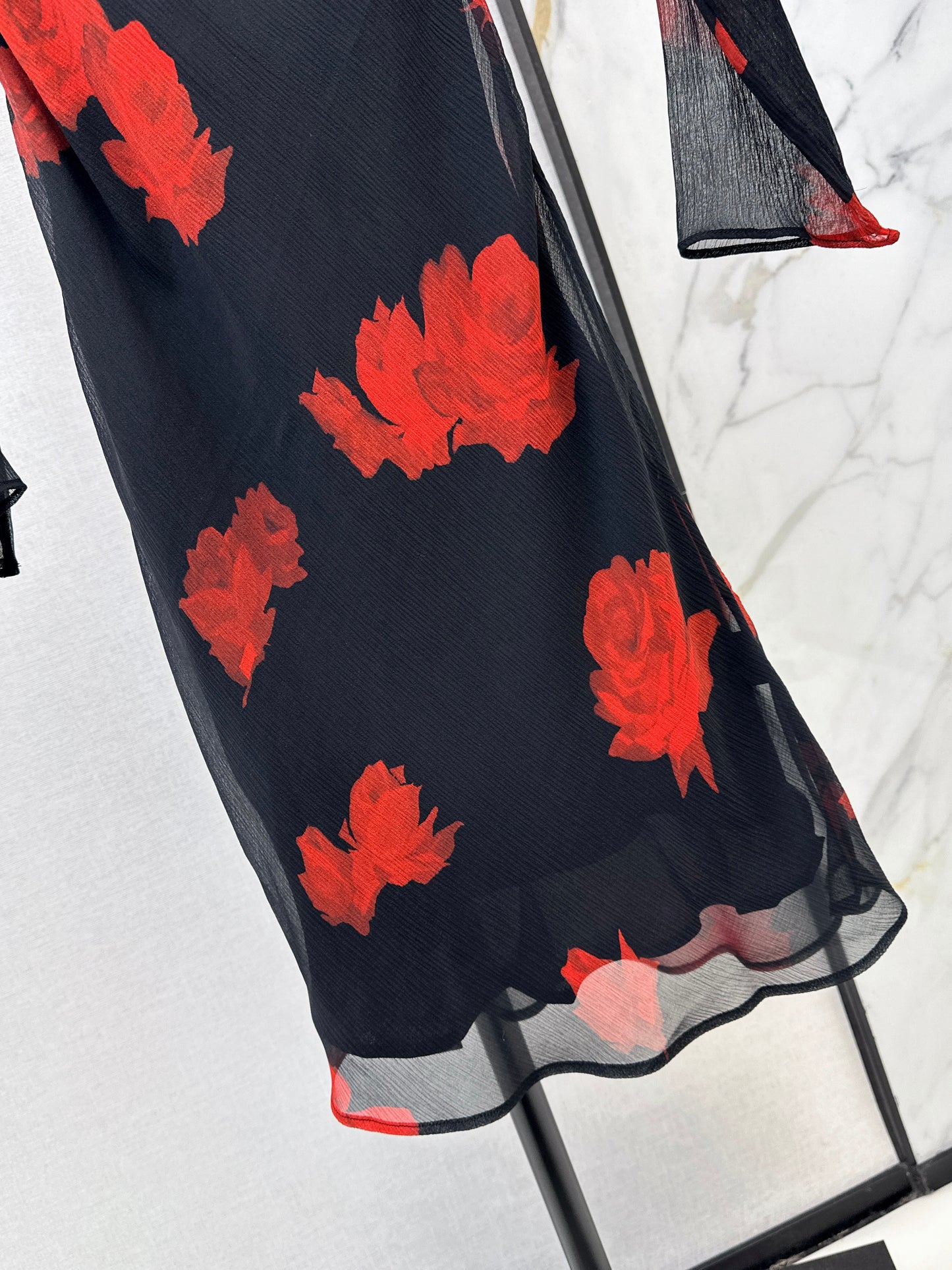 Floral print long sleeveless dress