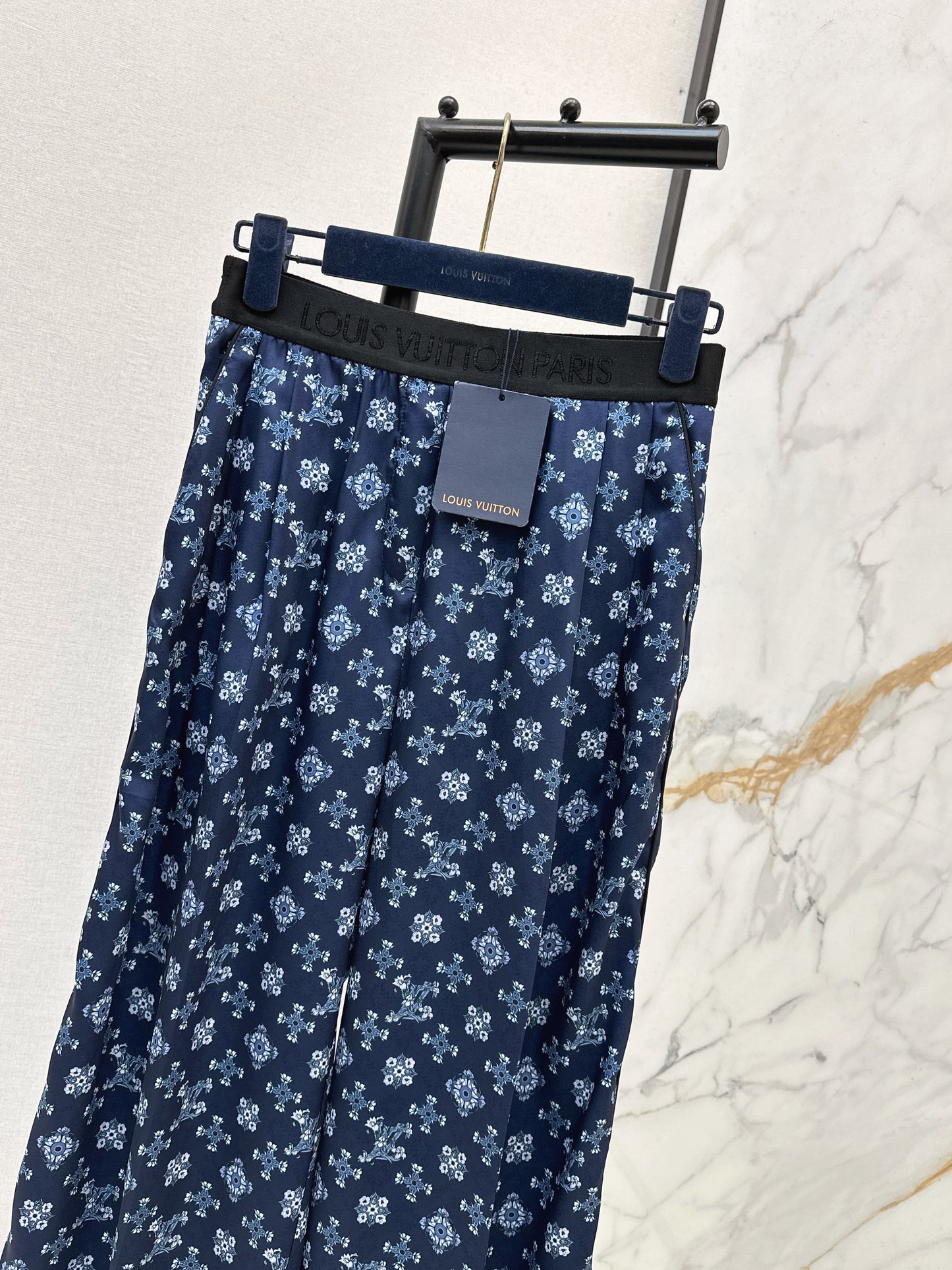 Elastic Waist Wide-Leg Pants