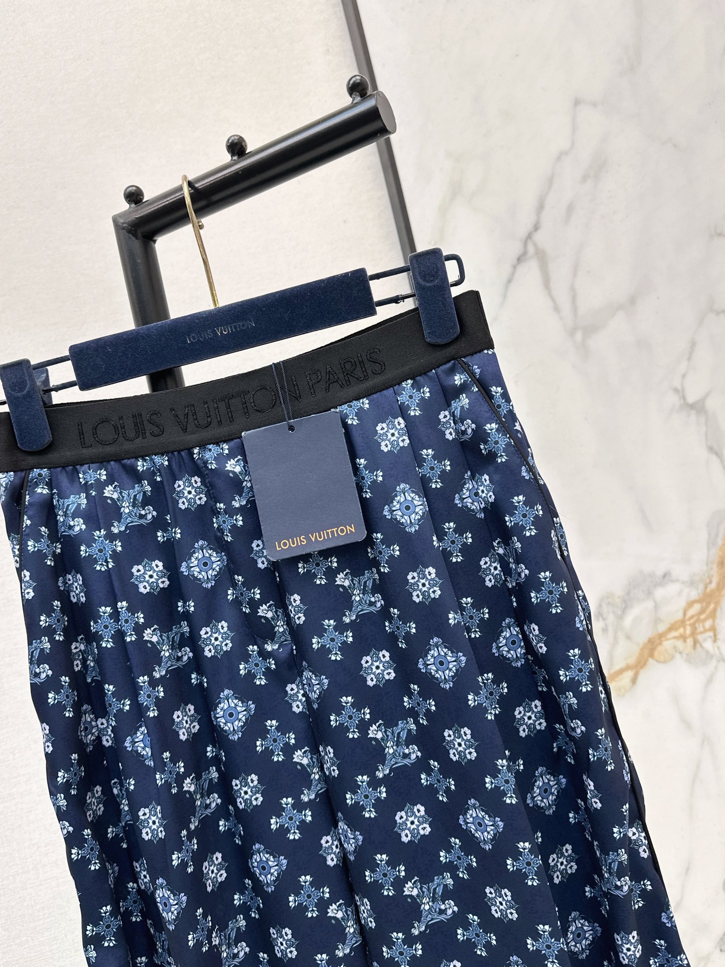 Elastic Waist Wide-Leg Pants