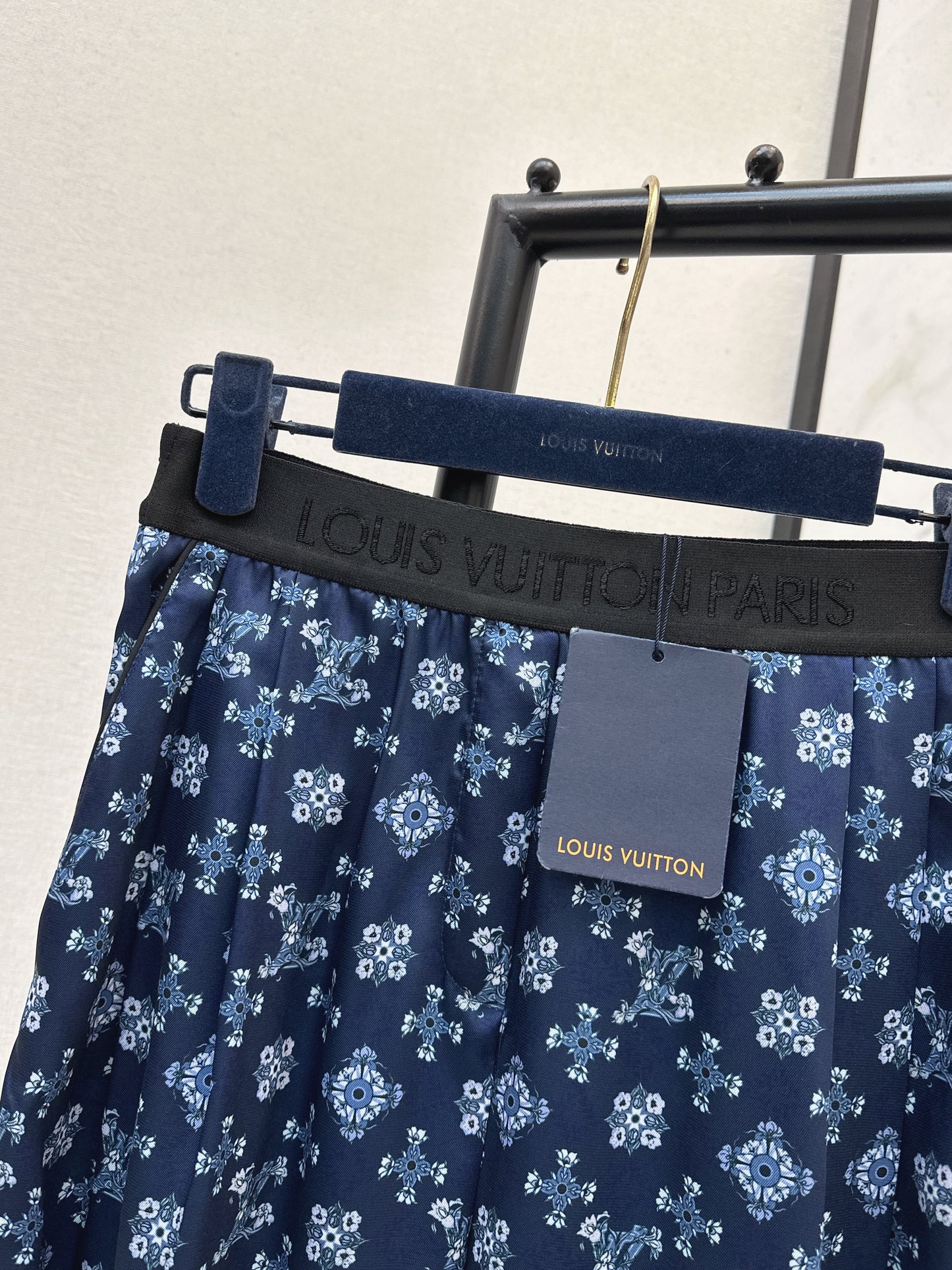 Elastic Waist Wide-Leg Pants
